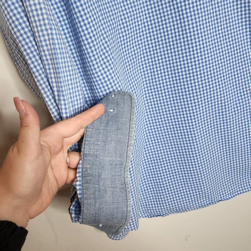 Banana Republic button‎ down